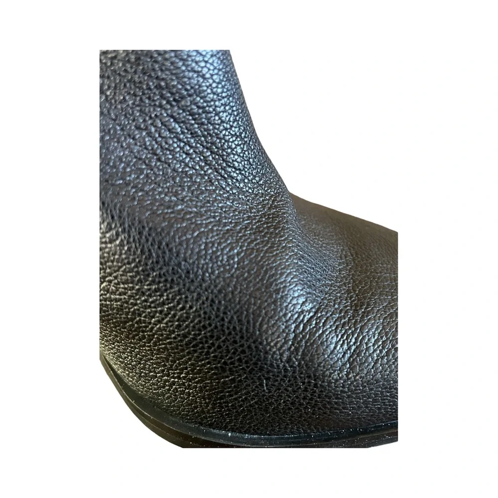 Bleecker & Bond Dana
Black Heeled Boots - Picture 13 of 14